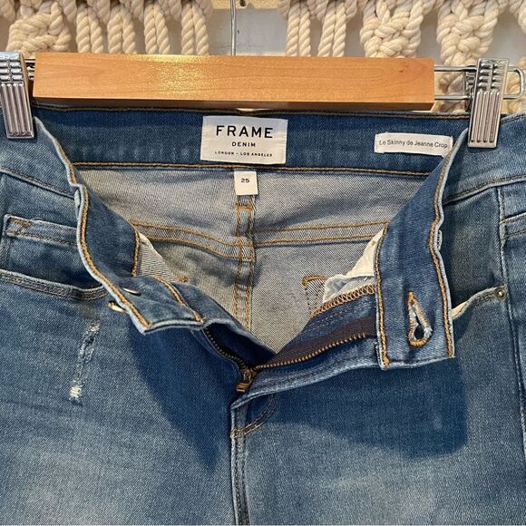 Frame Jeans Skinny Crop 25x26 Mid Rise Denim Capsule Wardrobe Distressed Raw Hem - Picture 3 of 9